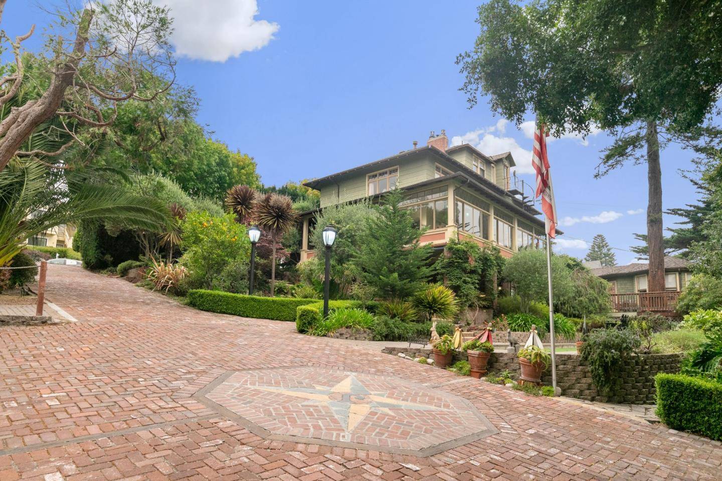 Monterey, CA 93940,598 Laine ST