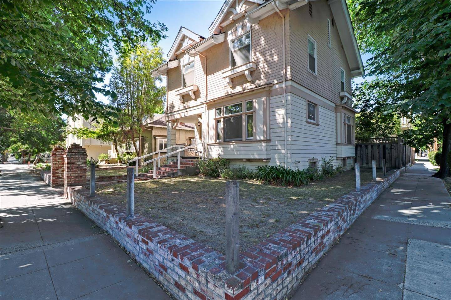 San Jose, CA 95112,205 S 12th
