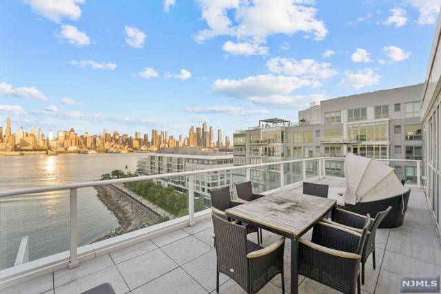 Weehawken, NJ 07086,800 Ave At Port Imperial  #918