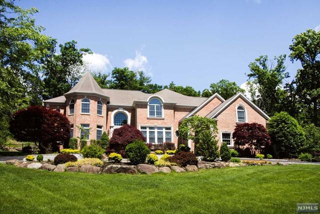 Franklin Lakes, NJ 07417,212 Forest Ridge Court