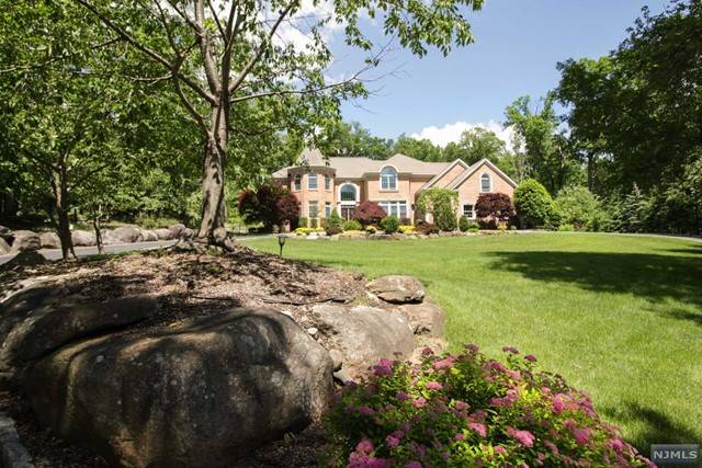 Franklin Lakes, NJ 07417,212 Forest Ridge Court