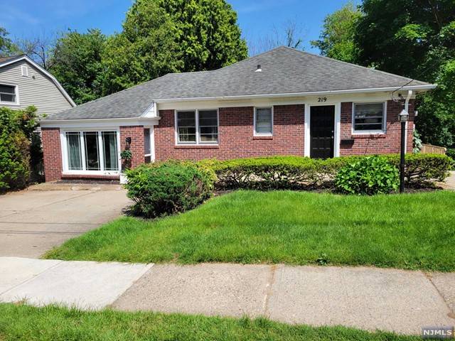 Ridgefield Park, NJ 07660,219 Overpeck Avenue