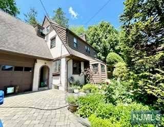 Tenafly, NJ 07670,130 Columbus Drive