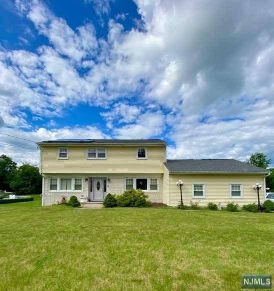 Hardyston, NJ 07416,16 Deerfield Drive