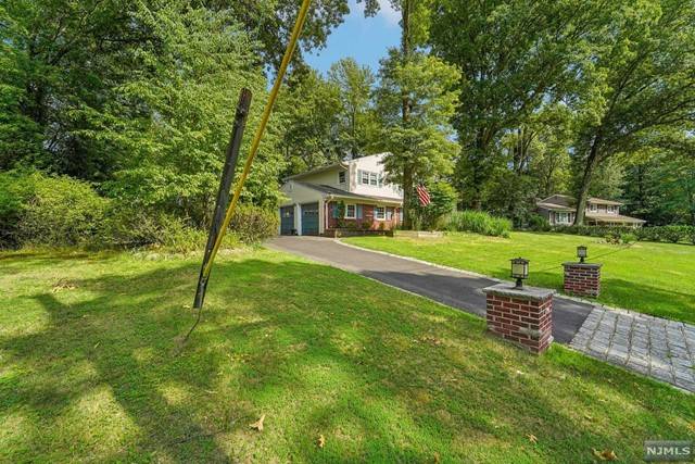 Wyckoff, NJ 07481,308 Joan Place