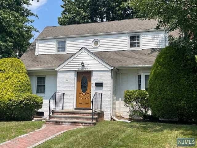 Teaneck, NJ 07666,493 Emerson Avenue