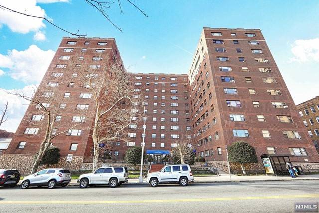 West New York, NJ 07093,6515 Kennedy Boulevard #4I