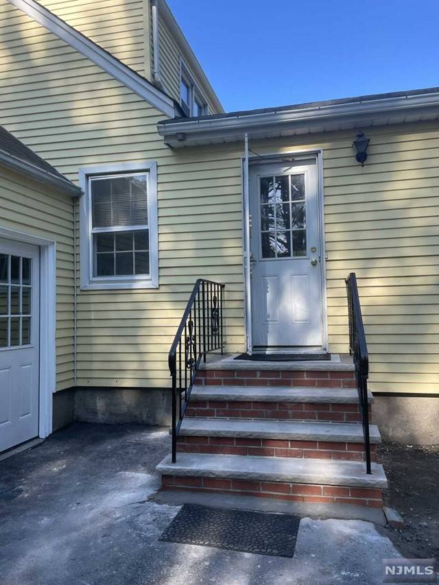 Wyckoff, NJ 07481,433 Patton Place