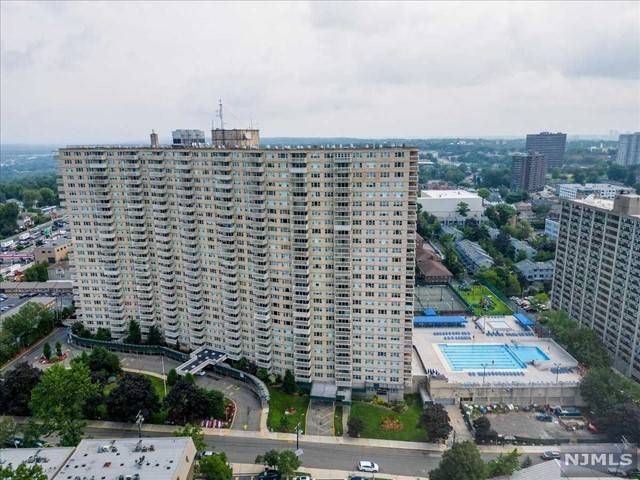 Fort Lee, NJ 07024,555 North Avenue #22R