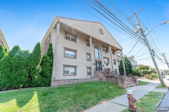 Elizabeth, NJ 07202,826 West Grand Street #2H