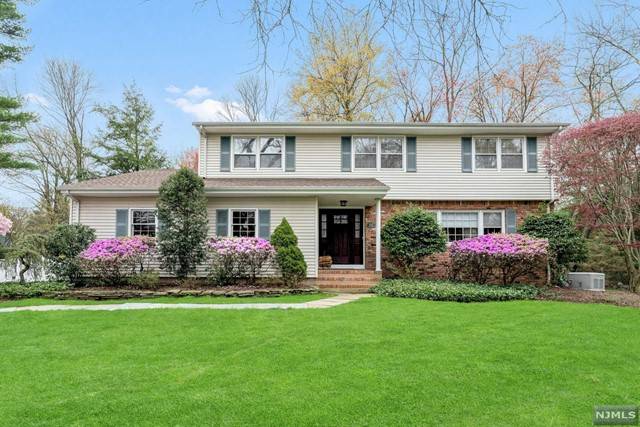 Wyckoff, NJ 07481,96 Barrett Lane