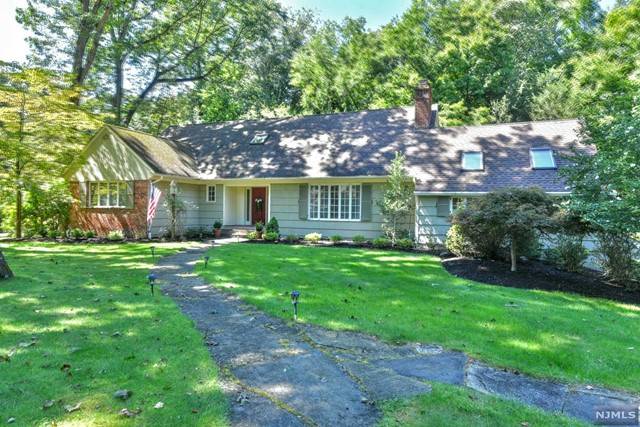 Upper Saddle River, NJ 07458,11 Hemlock Hill Road