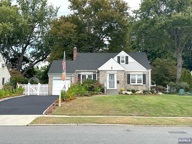 Oradell, NJ 07649,464 Bergen Boulevard