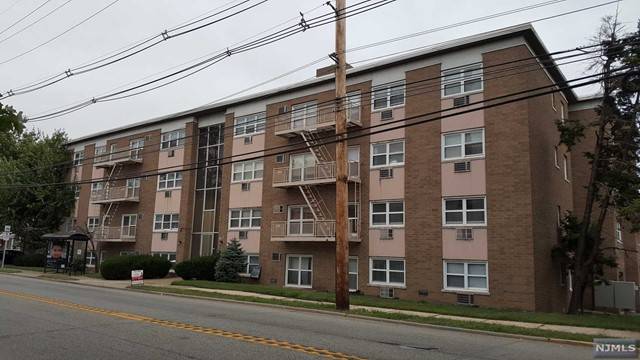 Palisades Park, NJ 07650,475 Grand Avenue #3E