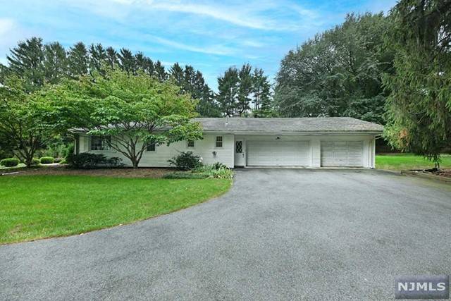 Upper Saddle River, NJ 07458,12 Echo Ridge Road