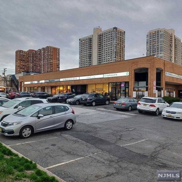 Fort Lee, NJ 07024,1636 Palisade Avenue