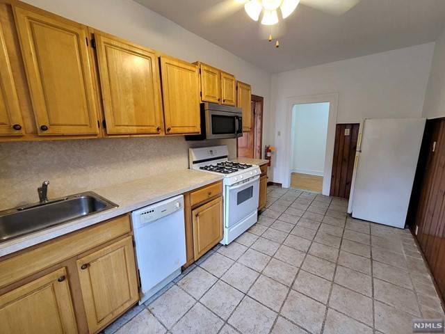 Englewood, NJ 07631,44 East Palisade Avenue #3rd Fl