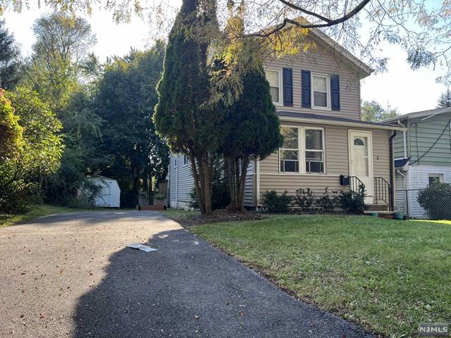 Closter, NJ 07624,8 Maple Street