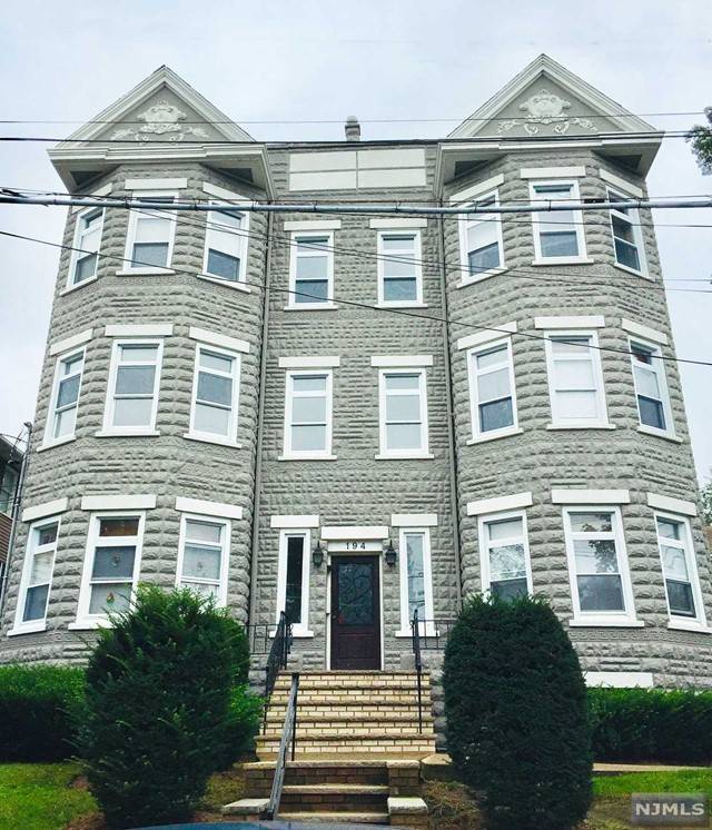 East Rutherford, NJ 07073,194 Uhland Street #2