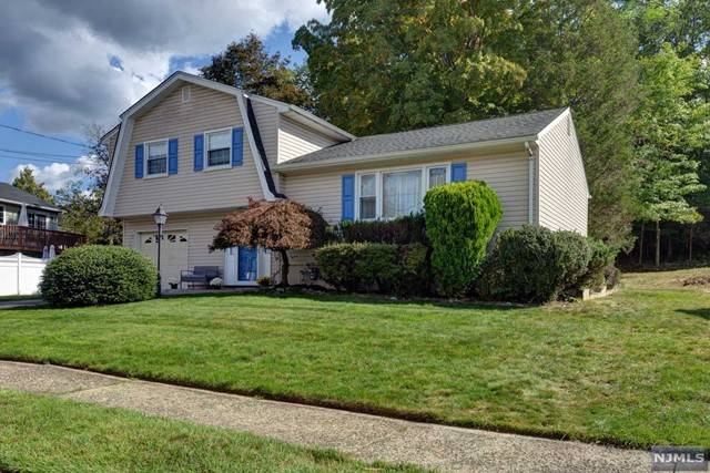 Wanaque, NJ 07465,9 Rhonda Place