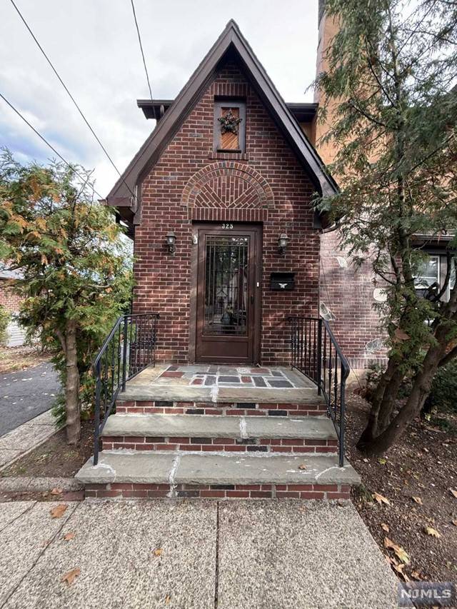 Ridgewood, NJ 07450,325 Bogert Avenue