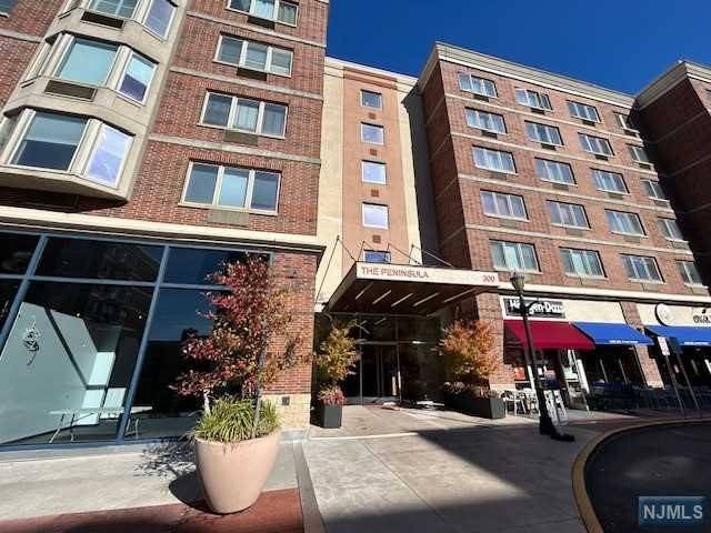 Edgewater, NJ 07020,3502 City Place #3502