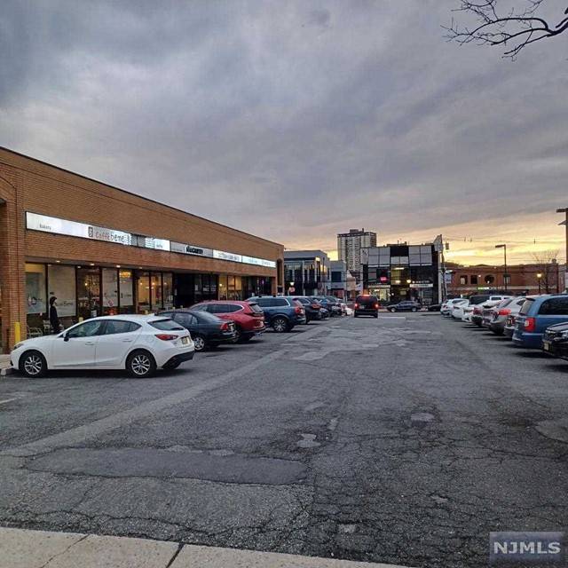 Fort Lee, NJ 07024,1636 Palisade Avenue