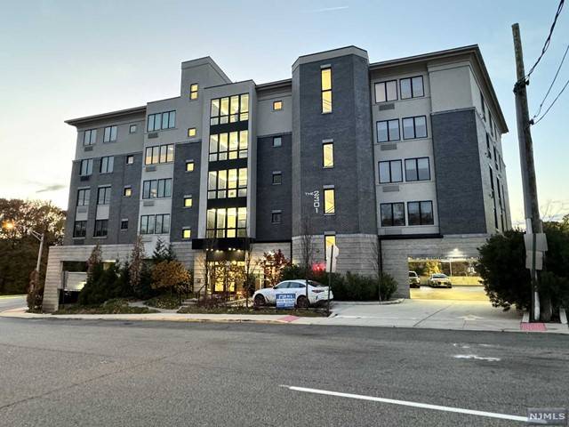 Fort Lee, NJ 07024,2301 Lemoine Avenue #301