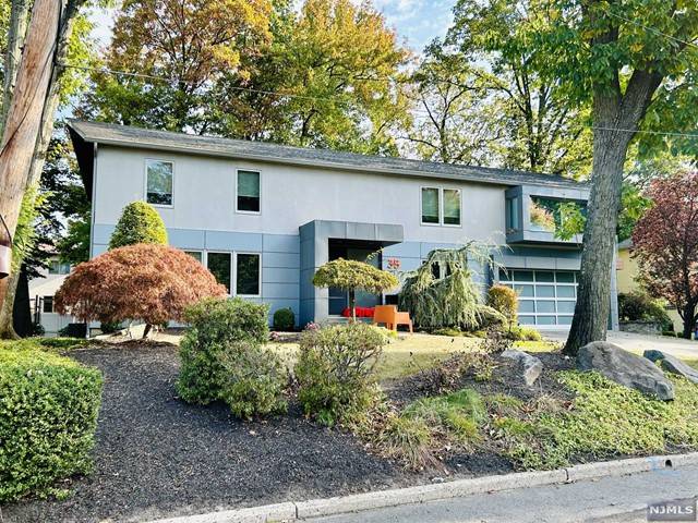 Englewood Cliffs, NJ 07632,35 Egan Place