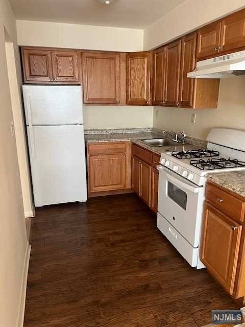 Hackensack, NJ 07601,860 Main Street #5A