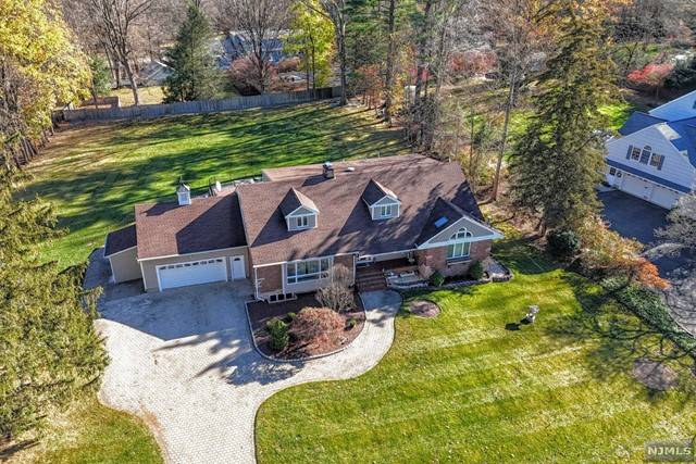 Upper Saddle River, NJ 07458,20 Spook Ridge Road