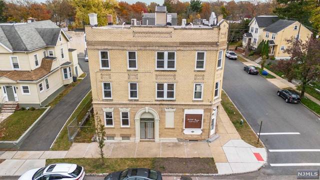 Montclair, NJ 07042,129 Maple Avenue #2