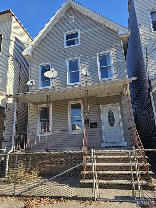 Elizabeth, NJ 07206,231 Clark Place #1