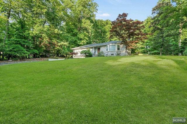 Upper Saddle River, NJ 07458,32 Lilline Lane