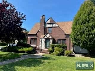 Saddle Brook, NJ 07663,53 Leswing Avenue