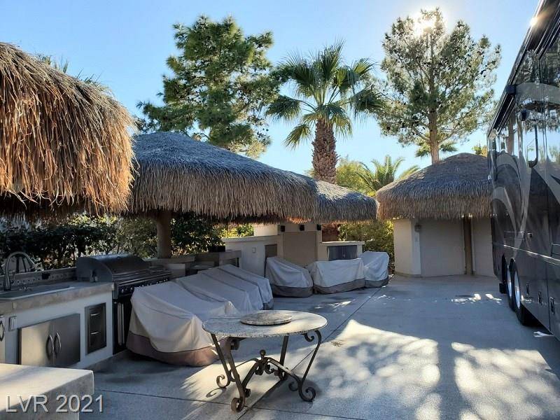 Las Vegas, NV 89139,8175 ARVILLE ST #315