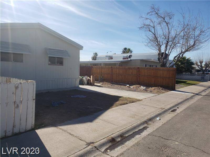 Las Vegas, NV 89142,5545 Everglade ST