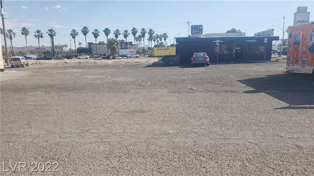 North Las Vegas, NV 89030,3220 Civic Center DR