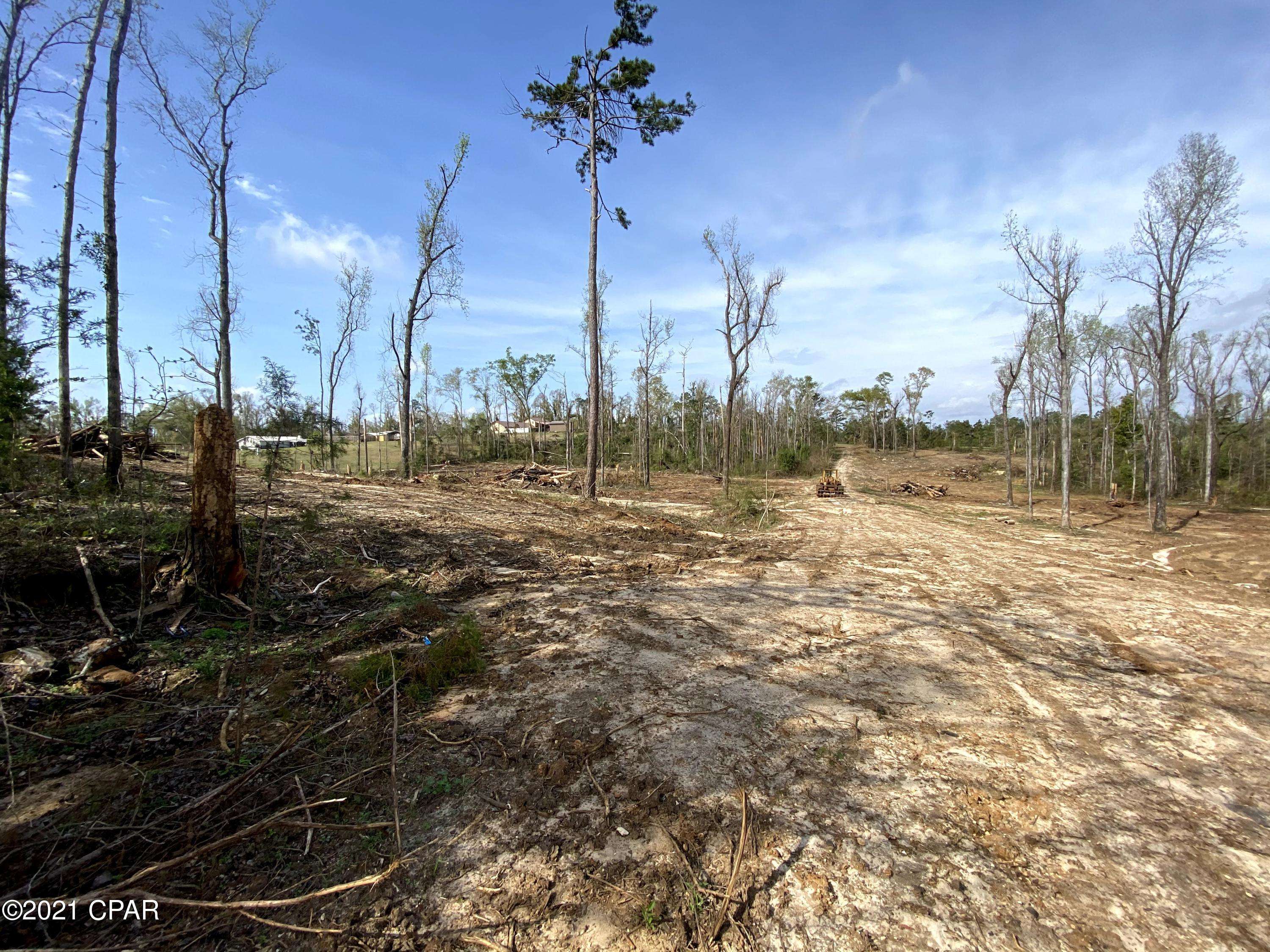 Marianna, FL 32446,4984 Dogwood Drive