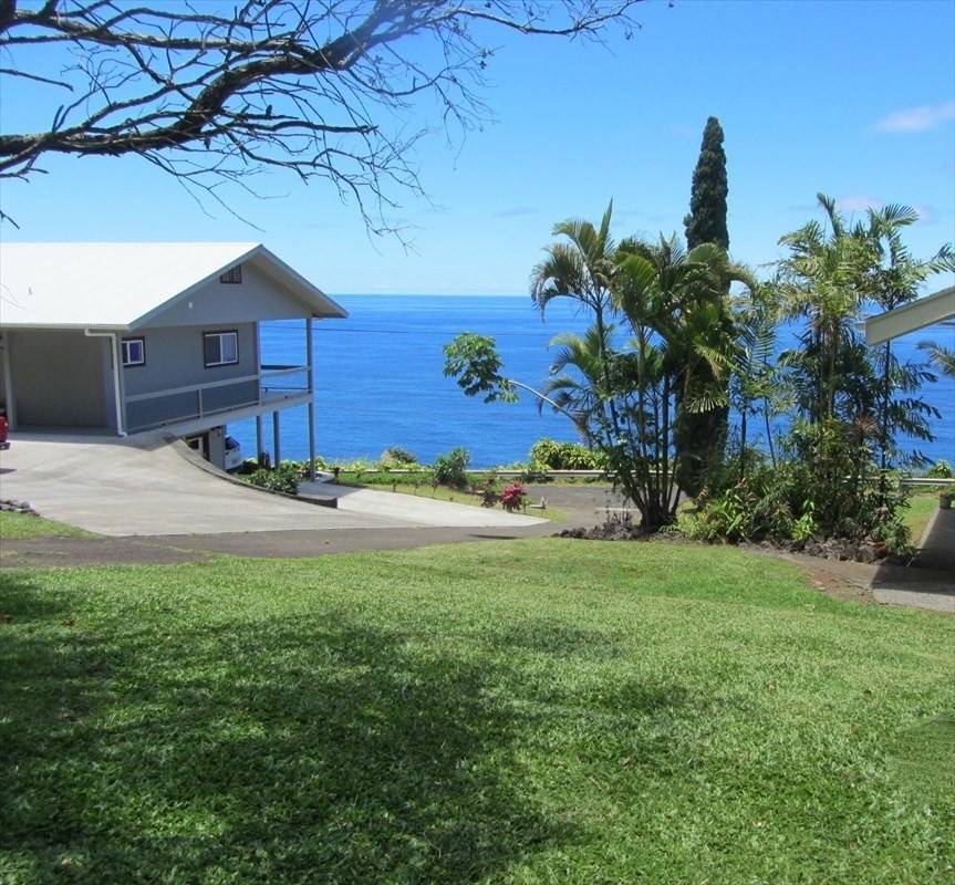 Laupahoehoe, HI 96764,OLD MAMALAHOA HWY