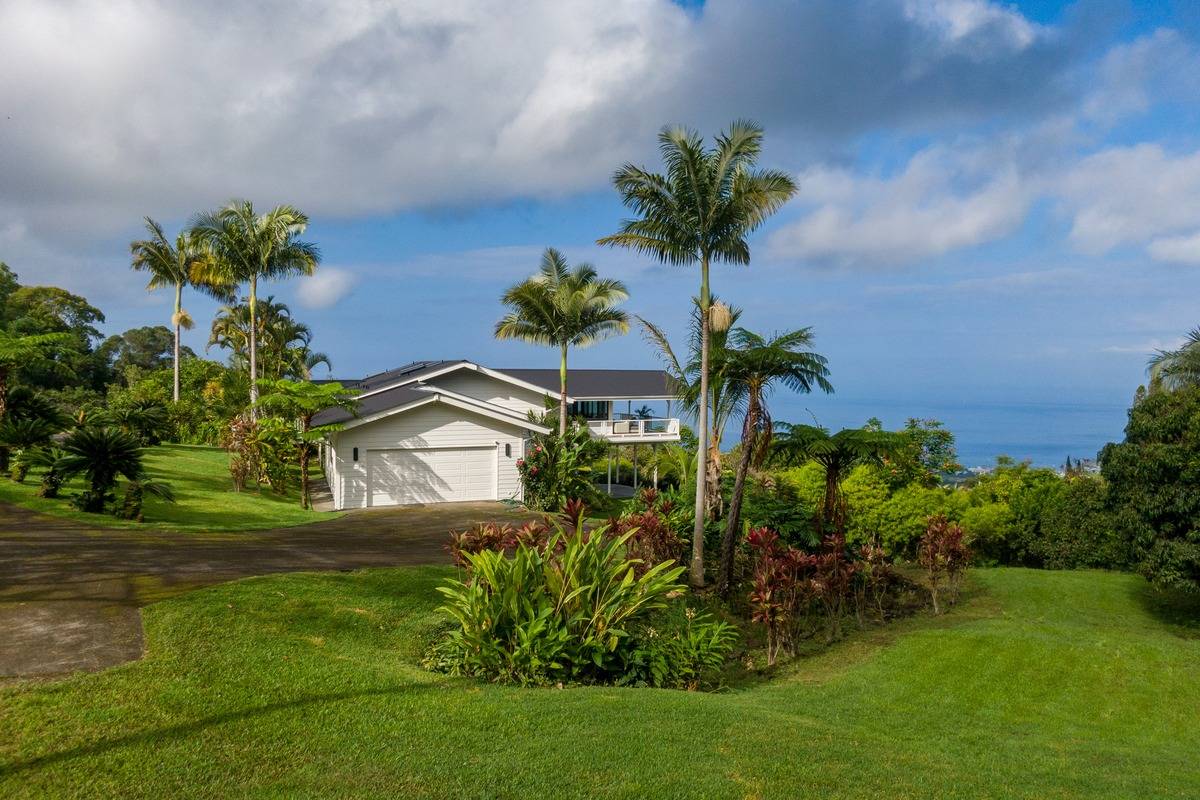 Holualoa, HI 96725,75-1039 KEOPU MILL LN