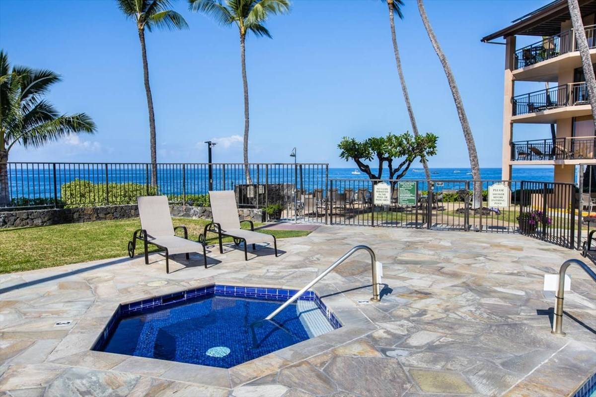 Kailua-Kona, HI 96740,75-6026 ALII DR #5207