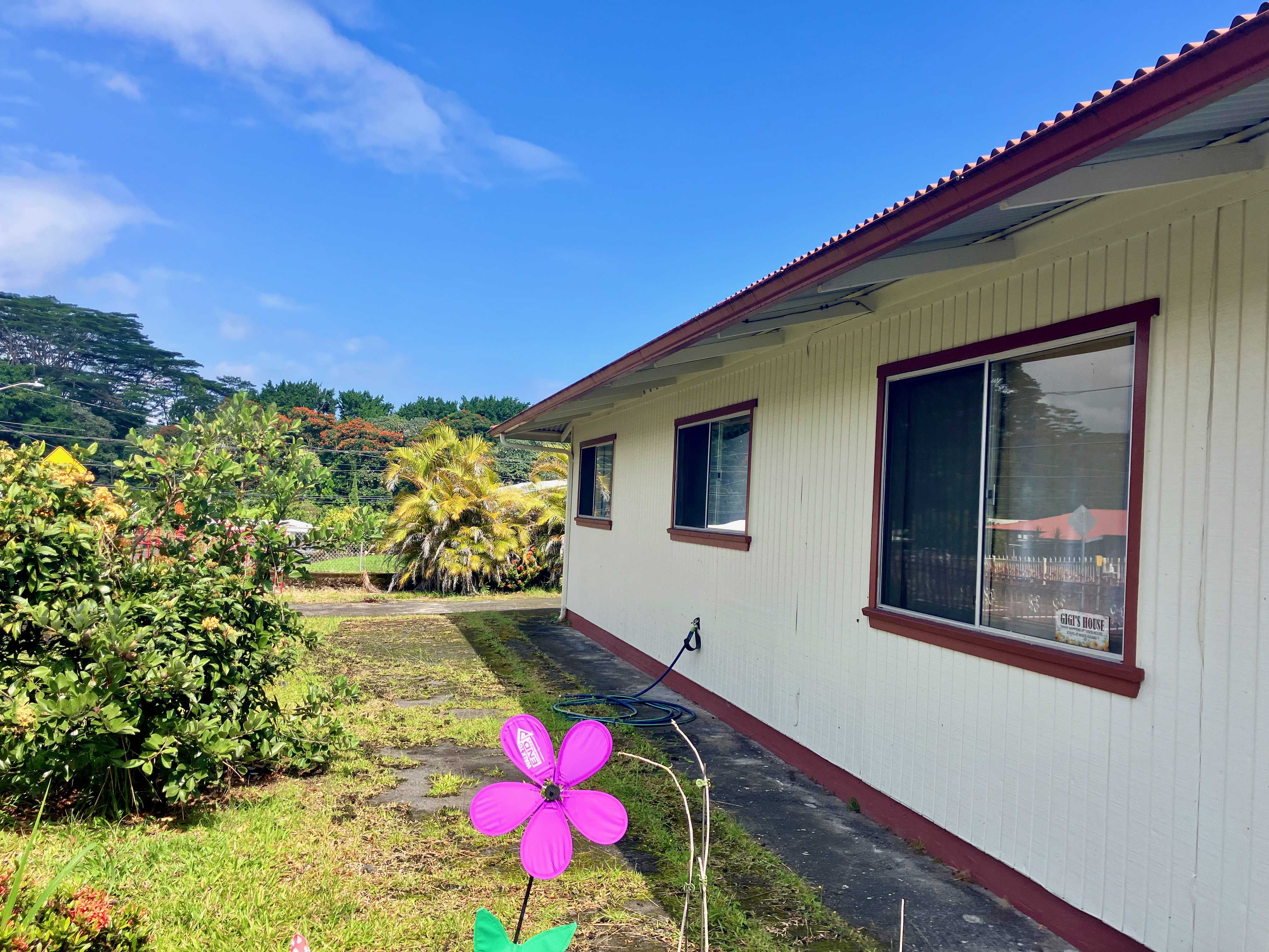 Hilo, HI 96720,49 KUHILANI ST