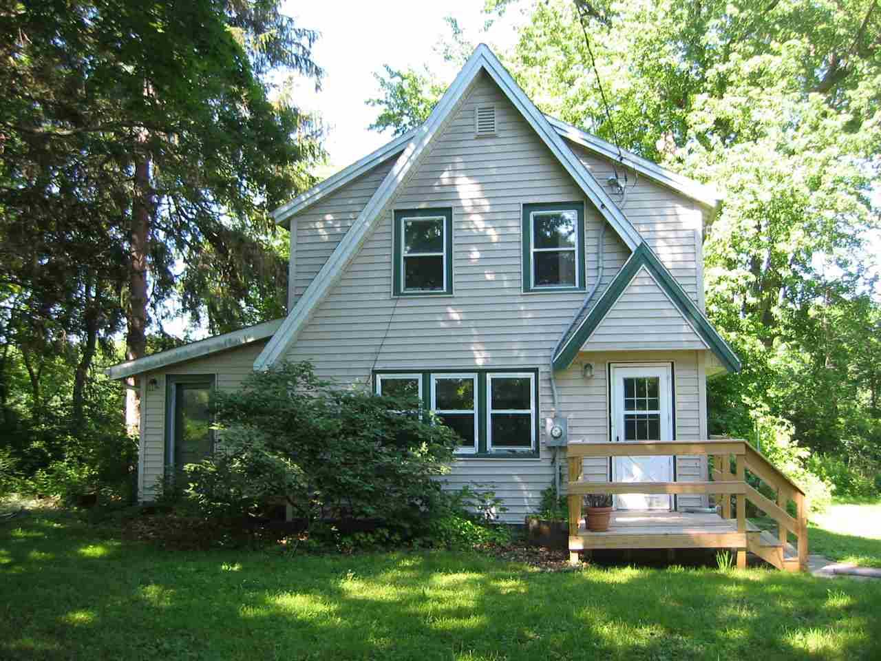 Stoughton, WI 53589,851 COUNTY ROAD N