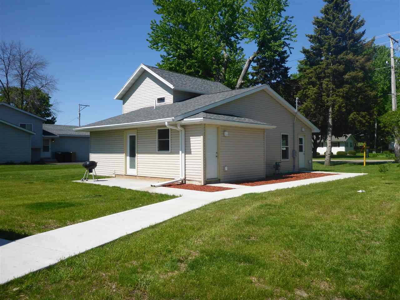 Milton, WI 53563,916 Parkview Dr