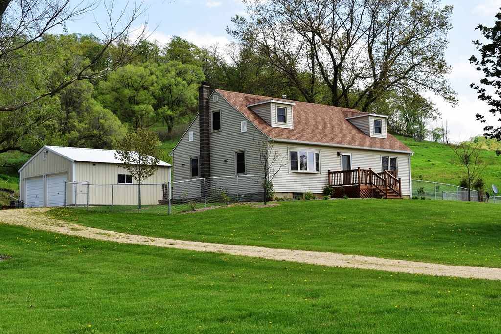 Hillsboro, WI 54634,19104 County Road D