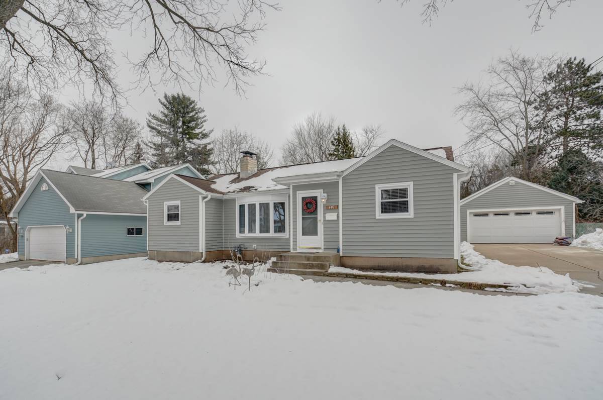 Madison, WI 53711,449 Charles Ln