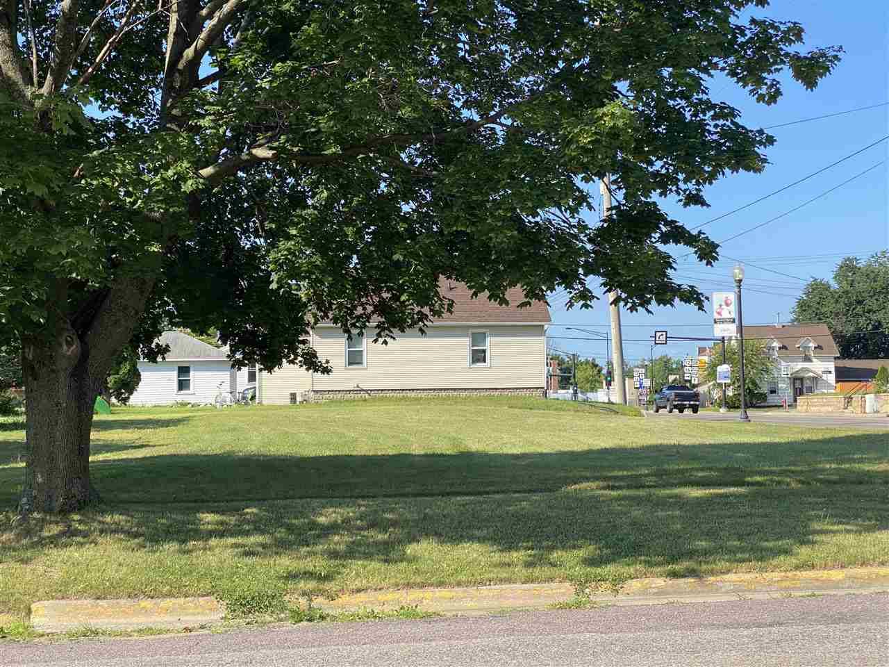 Mauston, WI 53948,72 N Union St