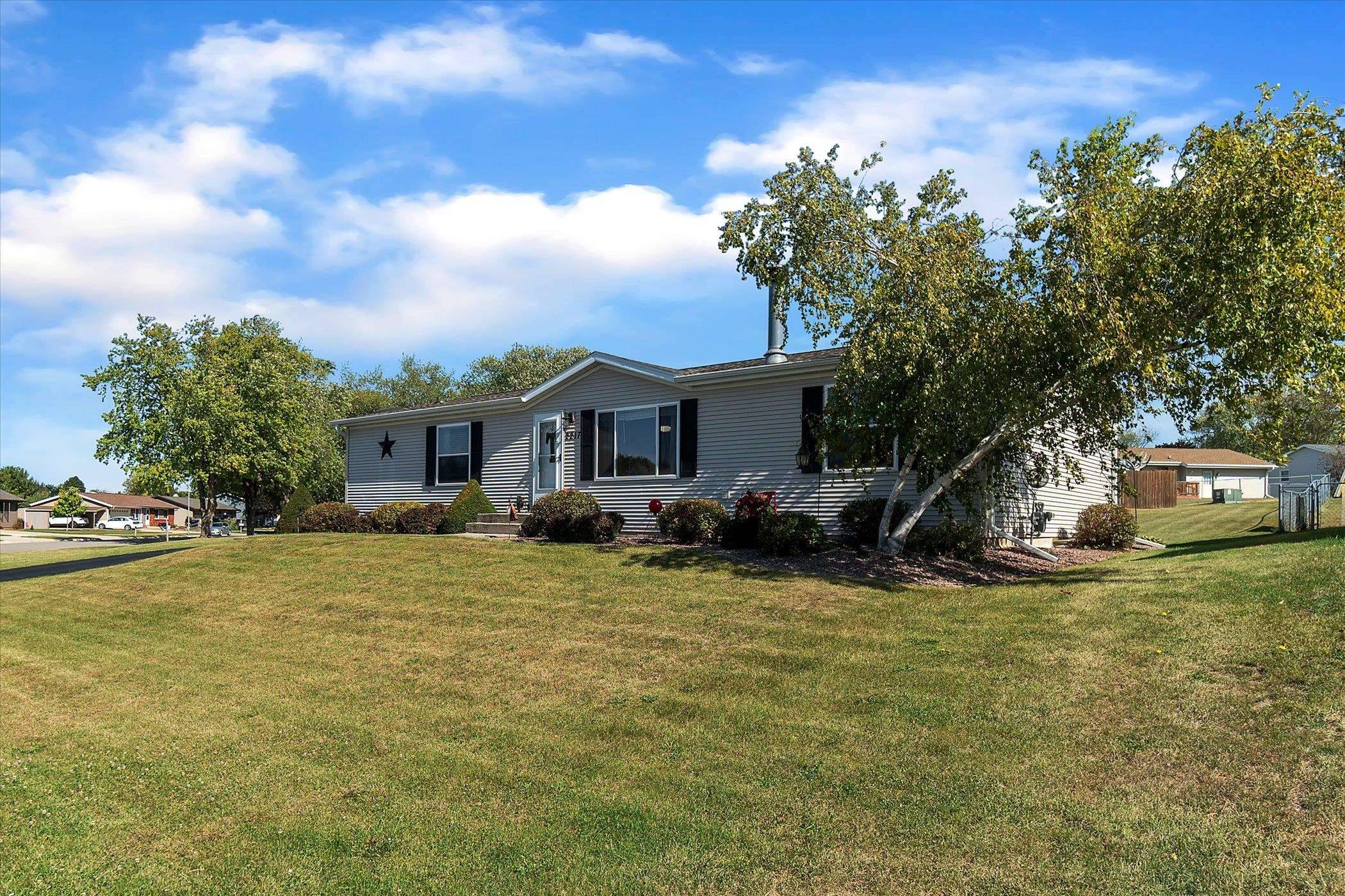 Janesville, WI 53546,2217 Dupont Dr