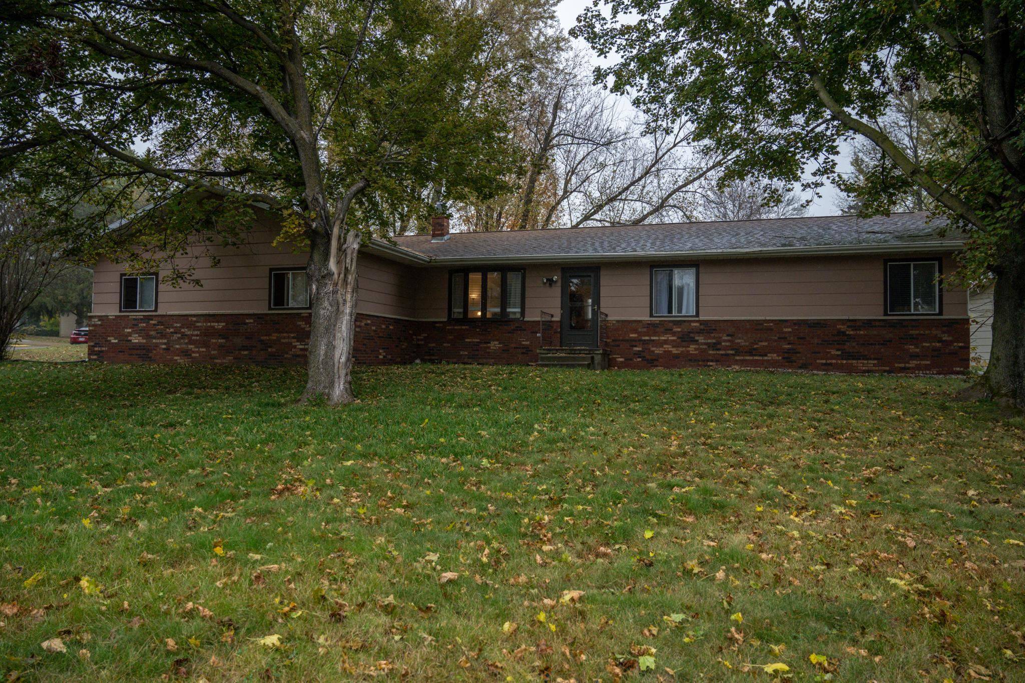 Elroy, WI 53929,309 Merrill Dr